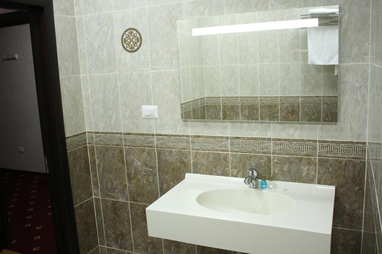 Bridge Hotel Baku Bagian luar foto